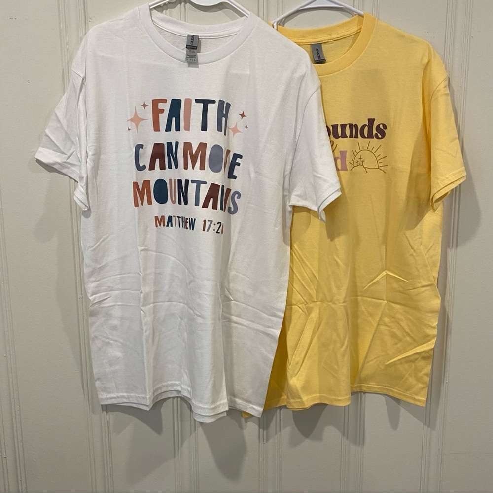 Faith Graphic T-Shirt Set in White and Yellow